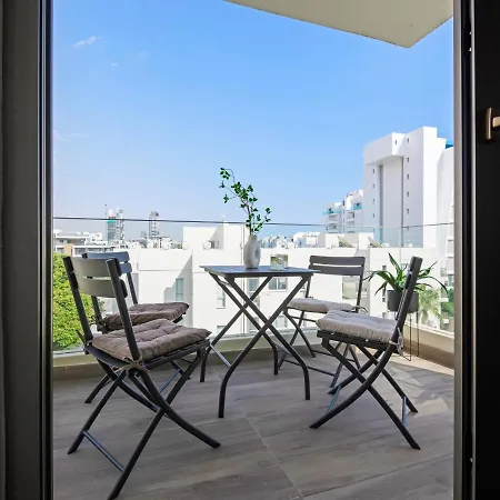 Sanders Evolution Apartment